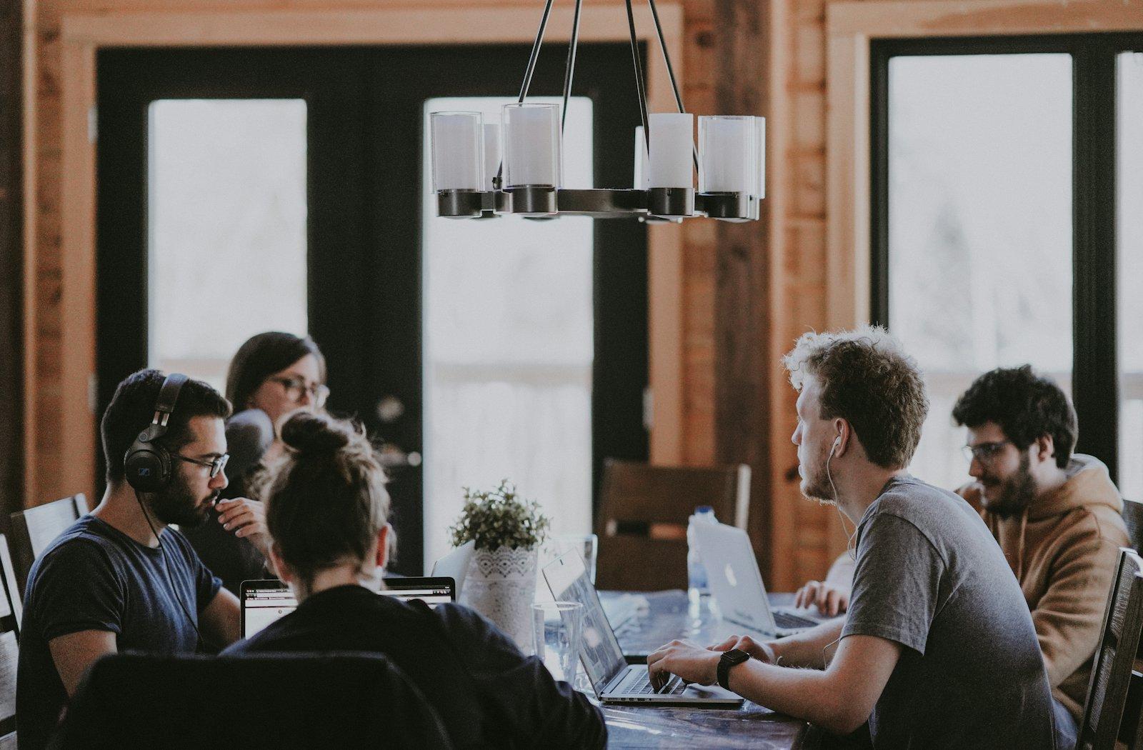 Business owners meeting with a Streamline Capital advisor
